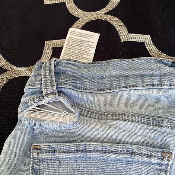 Women’s Super Skinny Levi’s - Picture 7 of 7